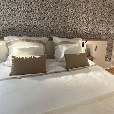 Fabuleux 2/3 Pieces Refait A Neuf