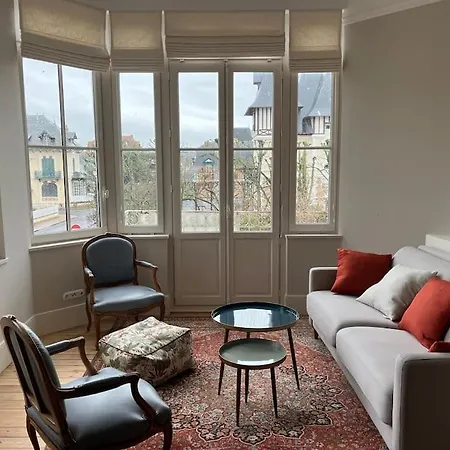 아파트 Fabuleux 2/3 Pieces Refait A Neuf 도빌