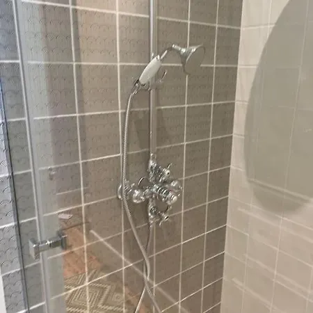 Fabuleux 2/3 Pieces Refait A Neuf アパート *